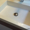 lavabo intégré mortier fin lissé
