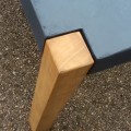 Table mortier fin lissé structure iroko